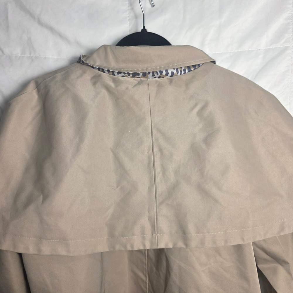 Sam Edelman Cape Trench Jacket Beige Leopard Trim Zip Front Utility Quiet Luxury - Picture 9 of 9